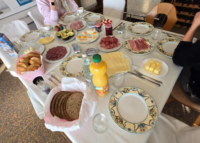 Wald Cafe בית הארחה